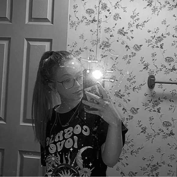 Meet your Posher, Lyn - Picture 5 of 5